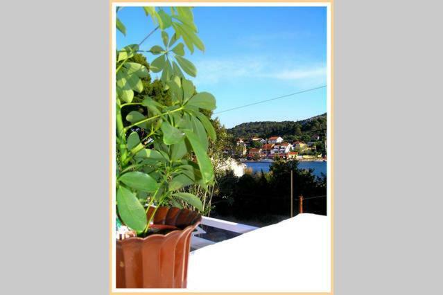 Apartman Tisno Luaran gambar