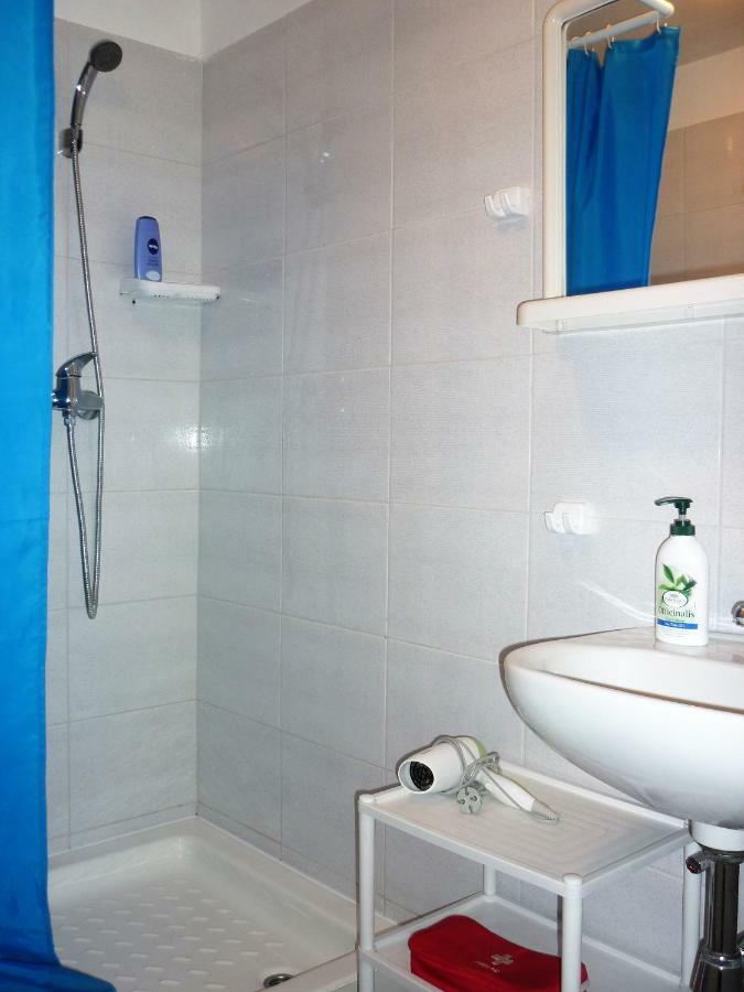 Apartman Tisno Luaran gambar