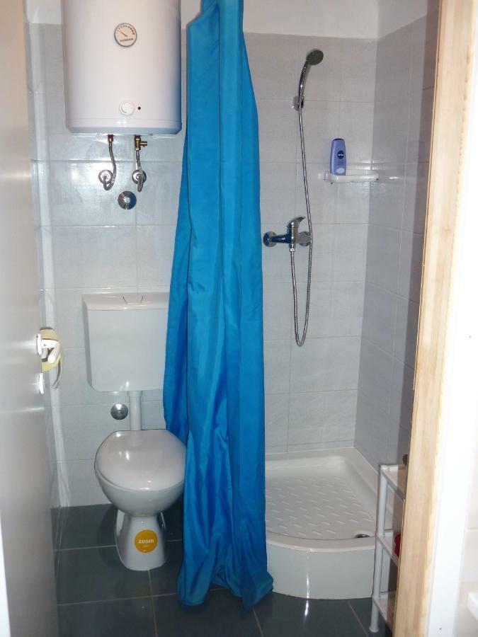 Apartman Tisno Luaran gambar
